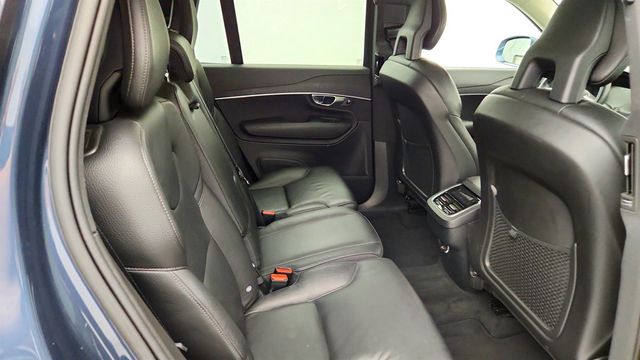 2020 Volvo XC90 T6 AWD Momentum 7 Seater w/ Advanced Pkg & harman/kardon Audio - 23033174 - 25
