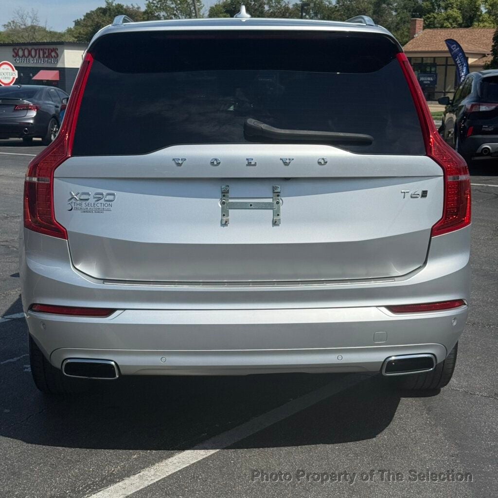 Volvo XC90 photo 11