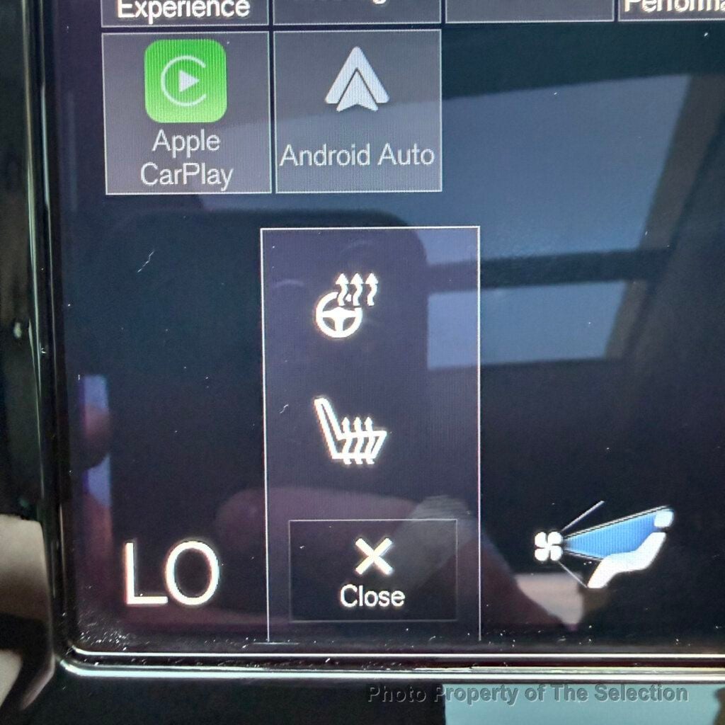 Volvo XC90 photo 31