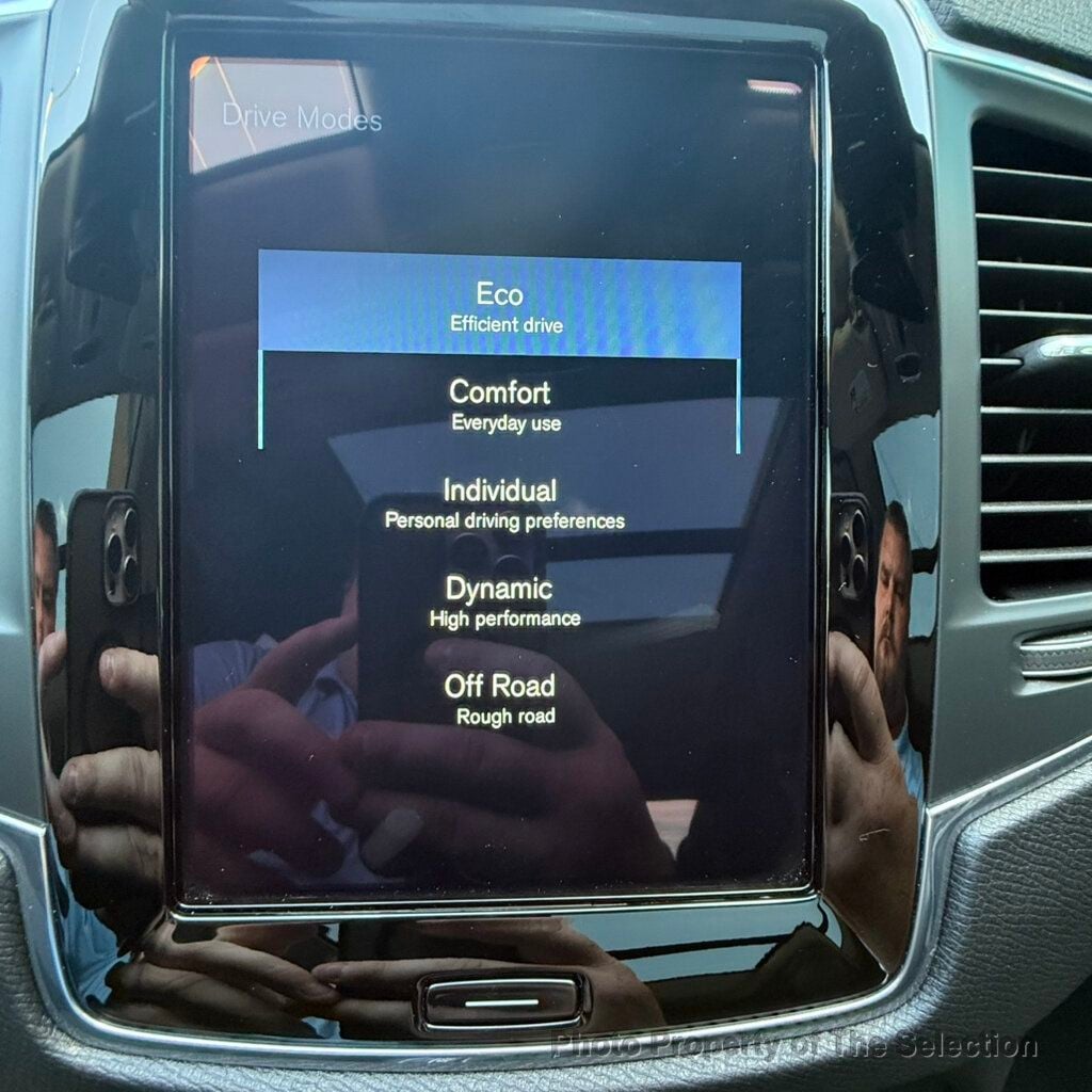 Volvo XC90 photo 36