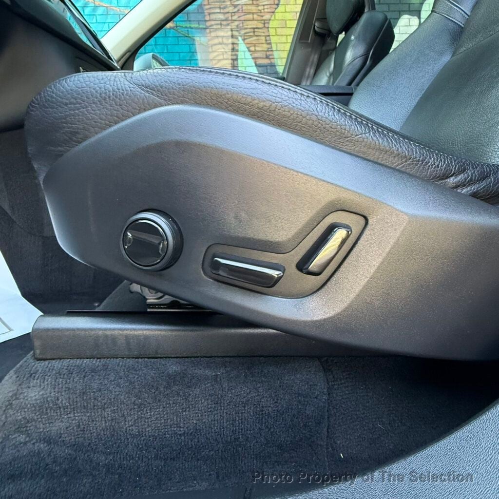 Volvo XC90 photo 37