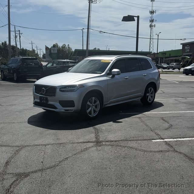 2020 Volvo XC90 T6 AWD MOMENTUM w/ NAVIGATION & PANO ROOF - 23078595 - 4