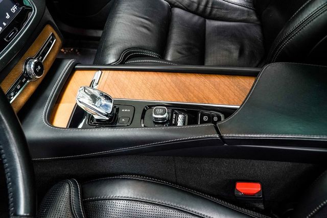 2020 Volvo XC90 T8 eAWD Plug-In Hybrid Inscription 6 Passenger - 22979871 - 18