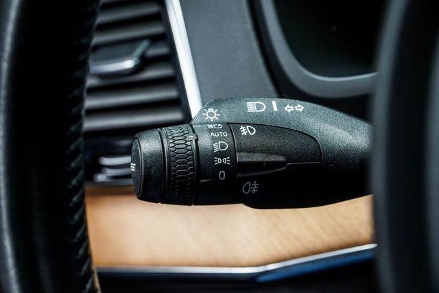 2020 Volvo XC90 T8 eAWD Plug-In Hybrid Inscription 6 Passenger - 22979871 - 29