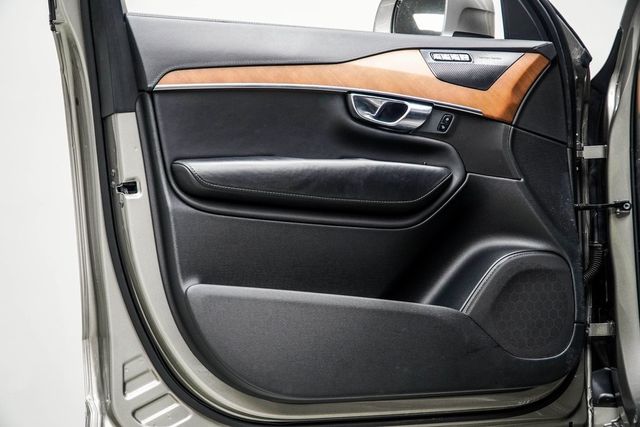 2020 Volvo XC90 T8 eAWD Plug-In Hybrid Inscription 6 Passenger - 22979871 - 31