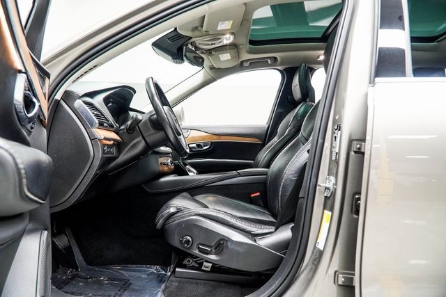 2020 Volvo XC90 T8 eAWD Plug-In Hybrid Inscription 6 Passenger - 22979871 - 35