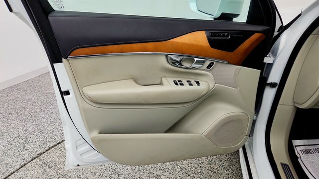 2020 Volvo XC90 T8 eAWD Plug-In Hybrid Inscription 6 Seater w/ Advanced Package - 23031136 - 10
