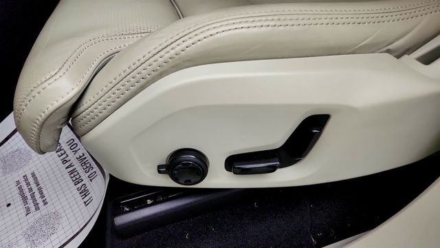 2020 Volvo XC90 T8 eAWD Plug-In Hybrid Inscription 6 Seater w/ Advanced Package - 23031136 - 11