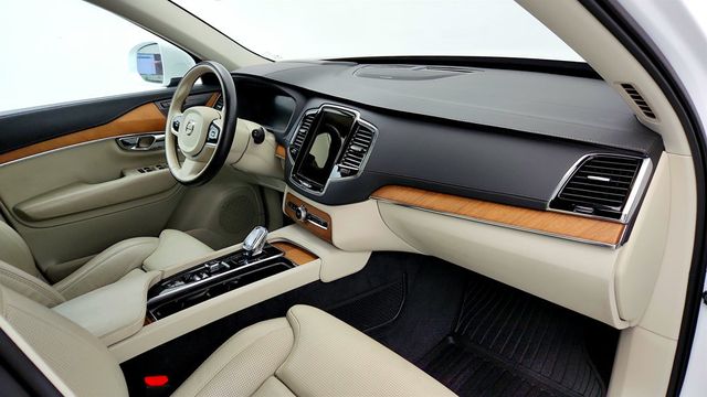 2020 Volvo XC90 T8 eAWD Plug-In Hybrid Inscription 6 Seater w/ Advanced Package - 23031136 - 25