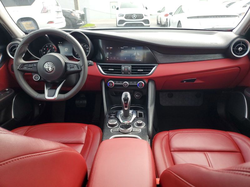 2021 Alfa Romeo Giulia RWD - 22279488 - 9