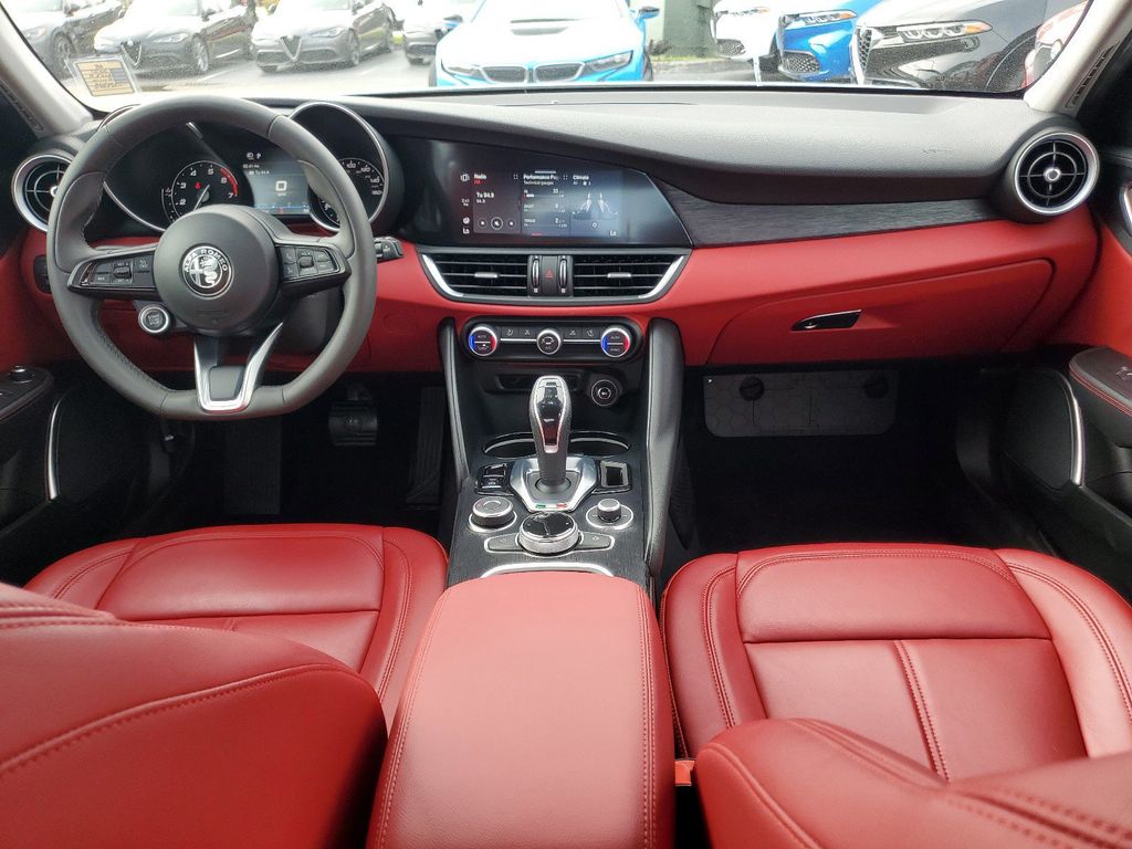 2021 Alfa Romeo Giulia RWD - 22279489 - 11