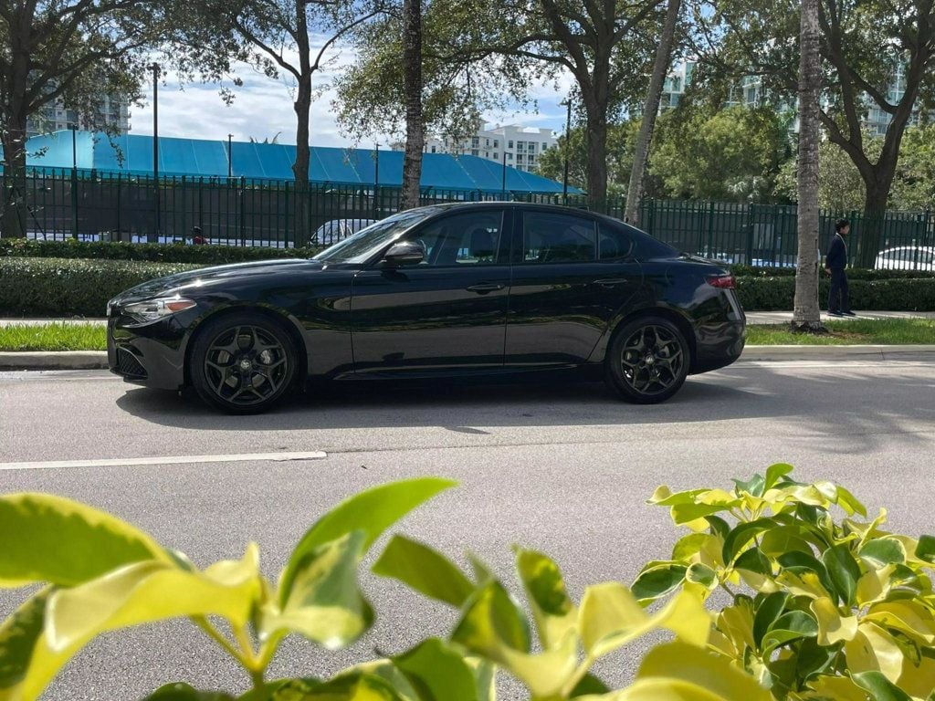 2021 Alfa Romeo Giulia RWD - 22645368 - 7