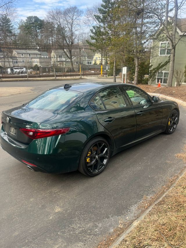 2021 Alfa Romeo Giulia Ti AWD - 22990084 - 3