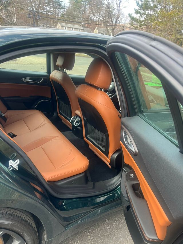 2021 Alfa Romeo Giulia Ti AWD - 22990084 - 7