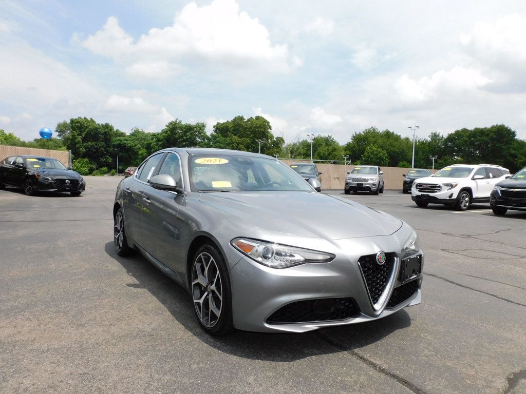 2021 Alfa Romeo Giulia Ti AWD - 22489196 - 4