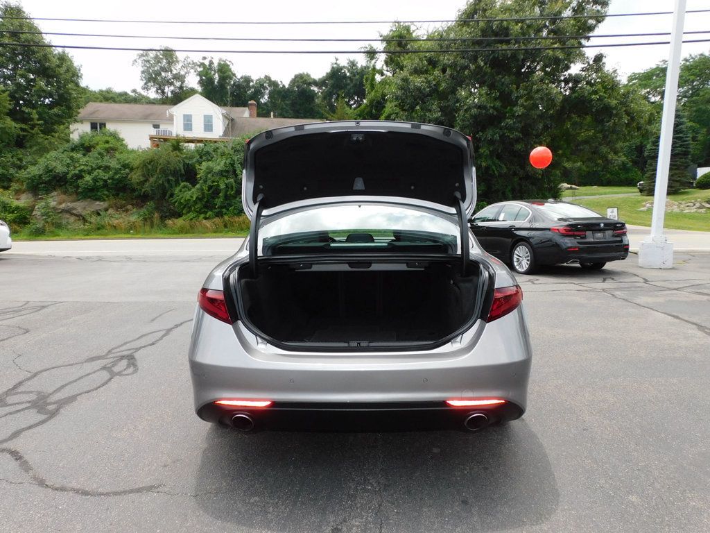 2021 Alfa Romeo Giulia Ti AWD - 22489196 - 7