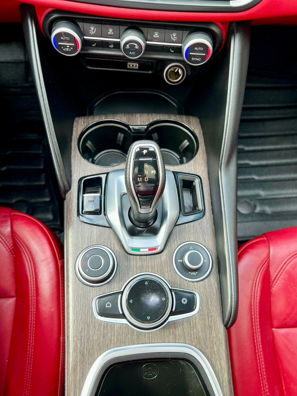 2021 Alfa Romeo Giulia Ti RWD - 22924955 - 23