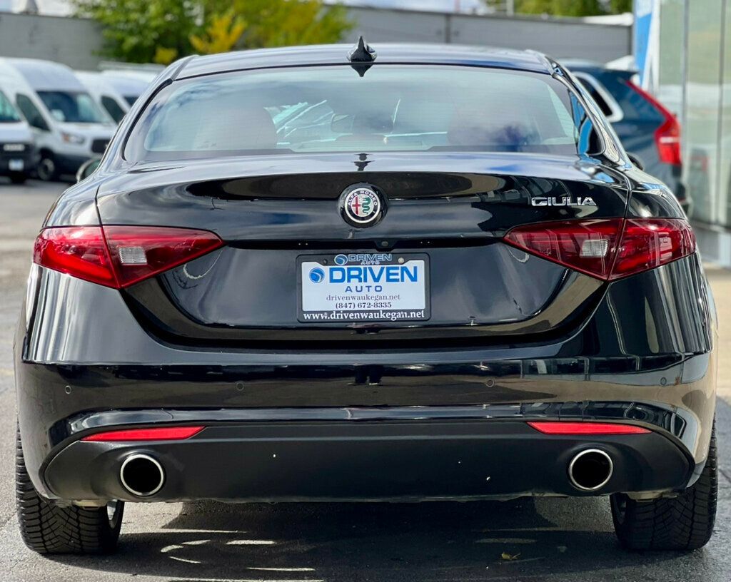 2021 Alfa Romeo Giulia Ti RWD - 22924955 - 3