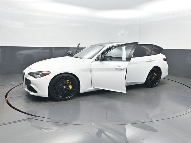 2021 Alfa Romeo Giulia Ti RWD - 22992680 - 33