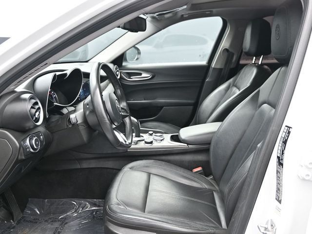 2021 Alfa Romeo Giulia Ti RWD - 22992680 - 5