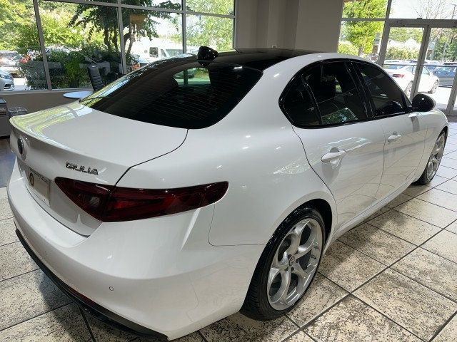 2021 Alfa Romeo Giulia Ti Sport RWD - 22580616 - 5