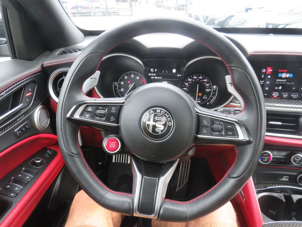 2021 Alfa Romeo Stelvio Quadrifoglio photo 12