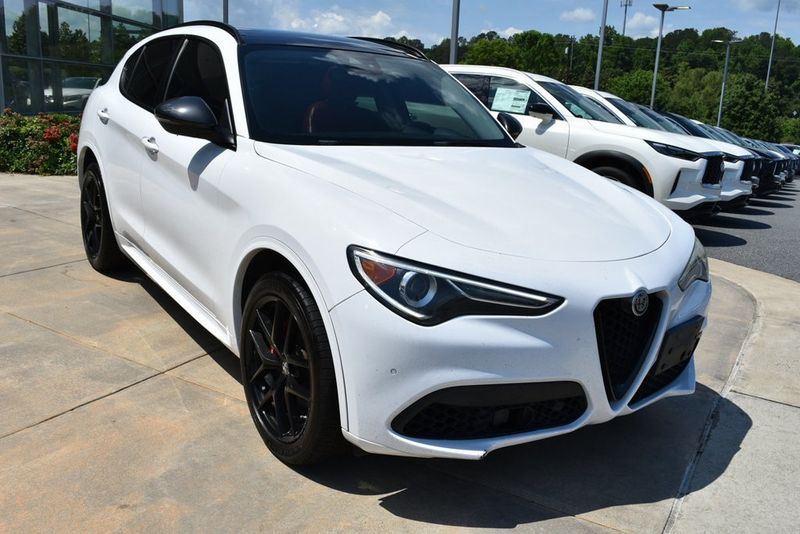 2021 Alfa Romeo Stelvio Ti photo 10