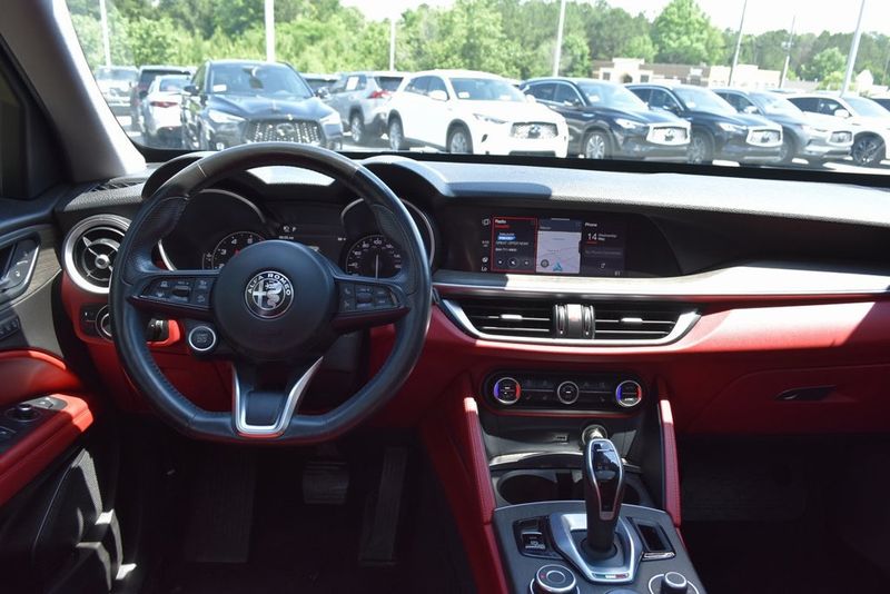 2021 Alfa Romeo Stelvio Ti photo 17