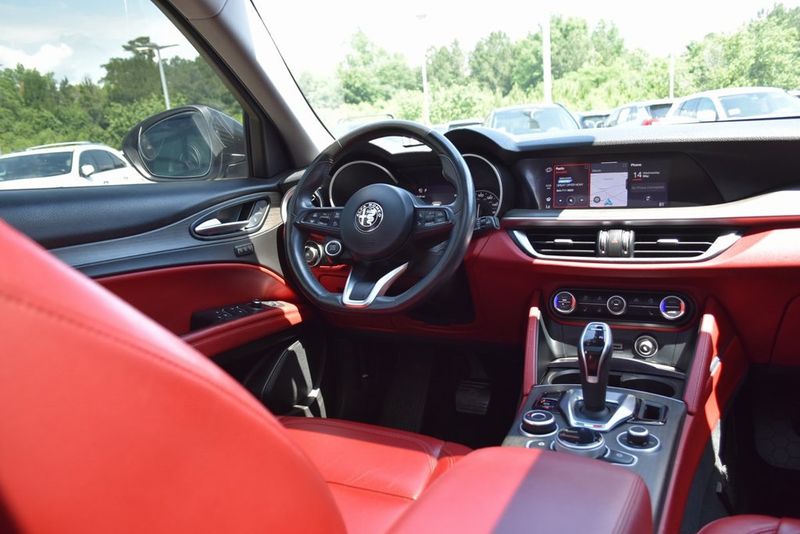 2021 Alfa Romeo Stelvio Ti photo 19