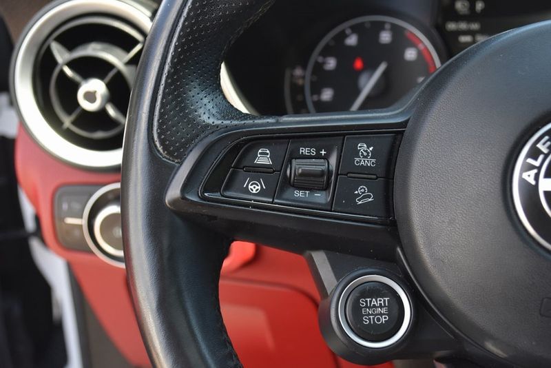 2021 Alfa Romeo Stelvio Ti photo 27