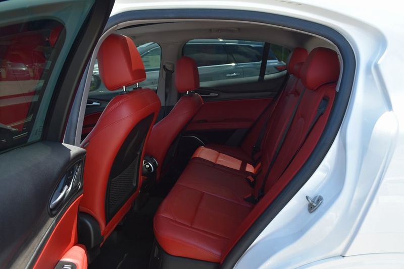 2021 Alfa Romeo Stelvio Ti photo 33