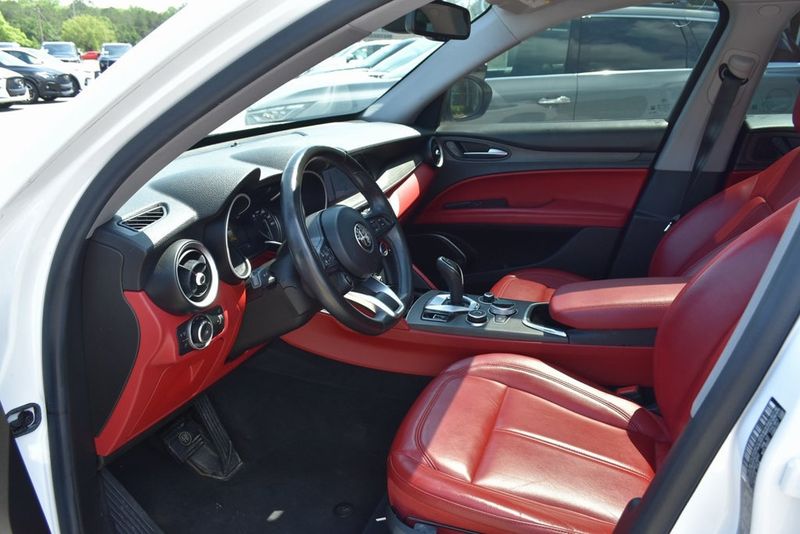 2021 Alfa Romeo Stelvio Ti photo 34