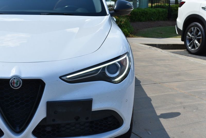 2021 Alfa Romeo Stelvio Ti photo 5