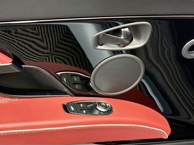 2021 Aston Martin DBS Superleggera Volante - 22994396 - 28