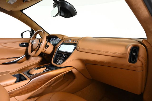 2021 Aston Martin DBX 550 - 22944479 - 12