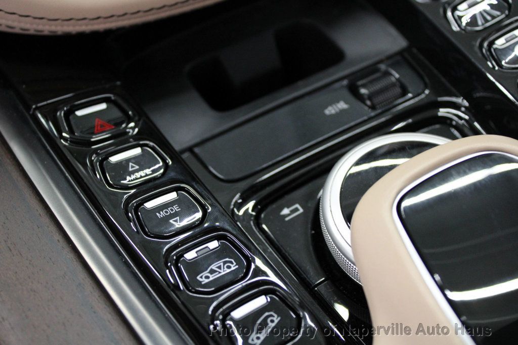 2021 Aston Martin DBX AM8 photo 25