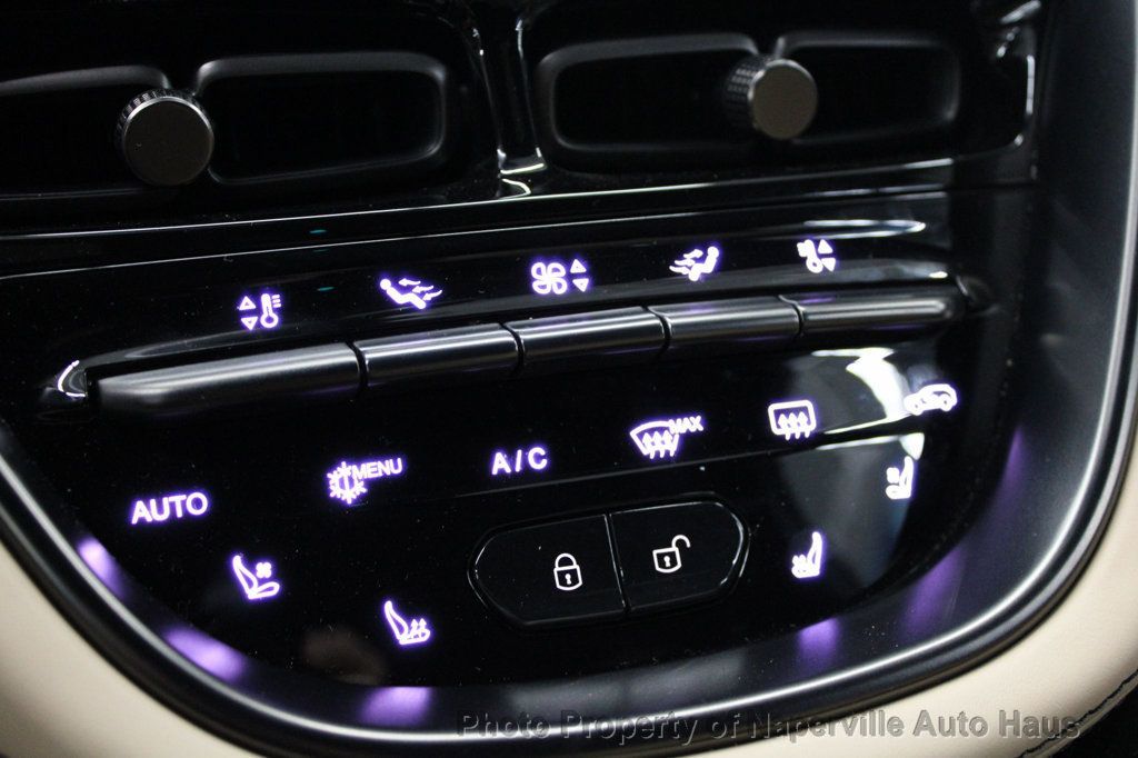 2021 Aston Martin DBX AM8 photo 27
