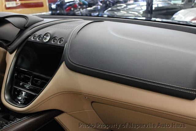 2021 Aston Martin DBX AWD - 22883596 - 45