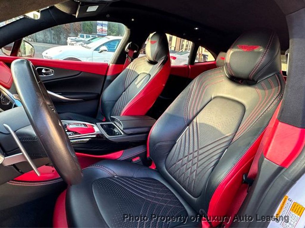 2021 Aston Martin DBX photo 8