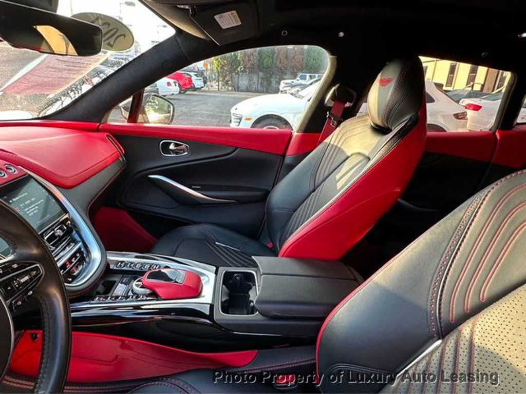 2021 Aston Martin DBX photo 9