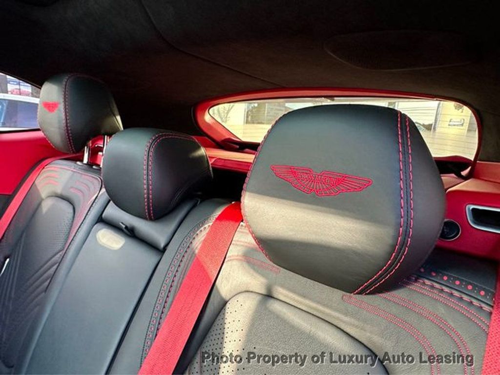 2021 Aston Martin DBX photo 19