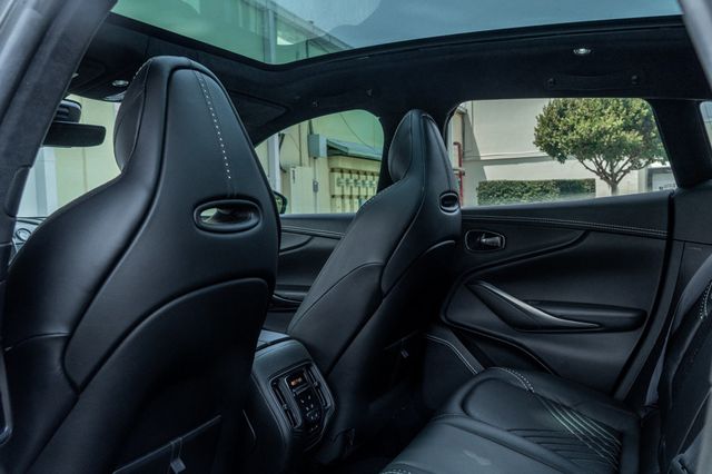 2021 Aston Martin DBX AWD - 23017303 - 18