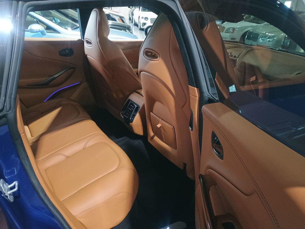 2021 Aston Martin DBX AWD Florida SUV - 22977714 - 30