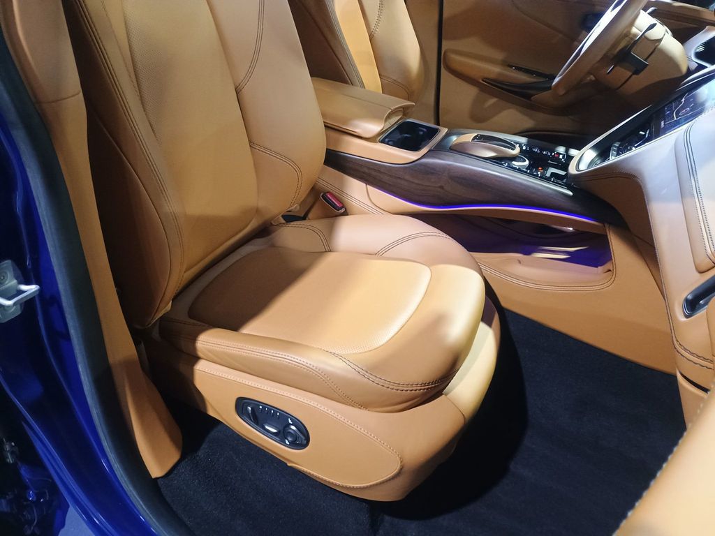 2021 Aston Martin DBX AWD Florida SUV - 22977714 - 34