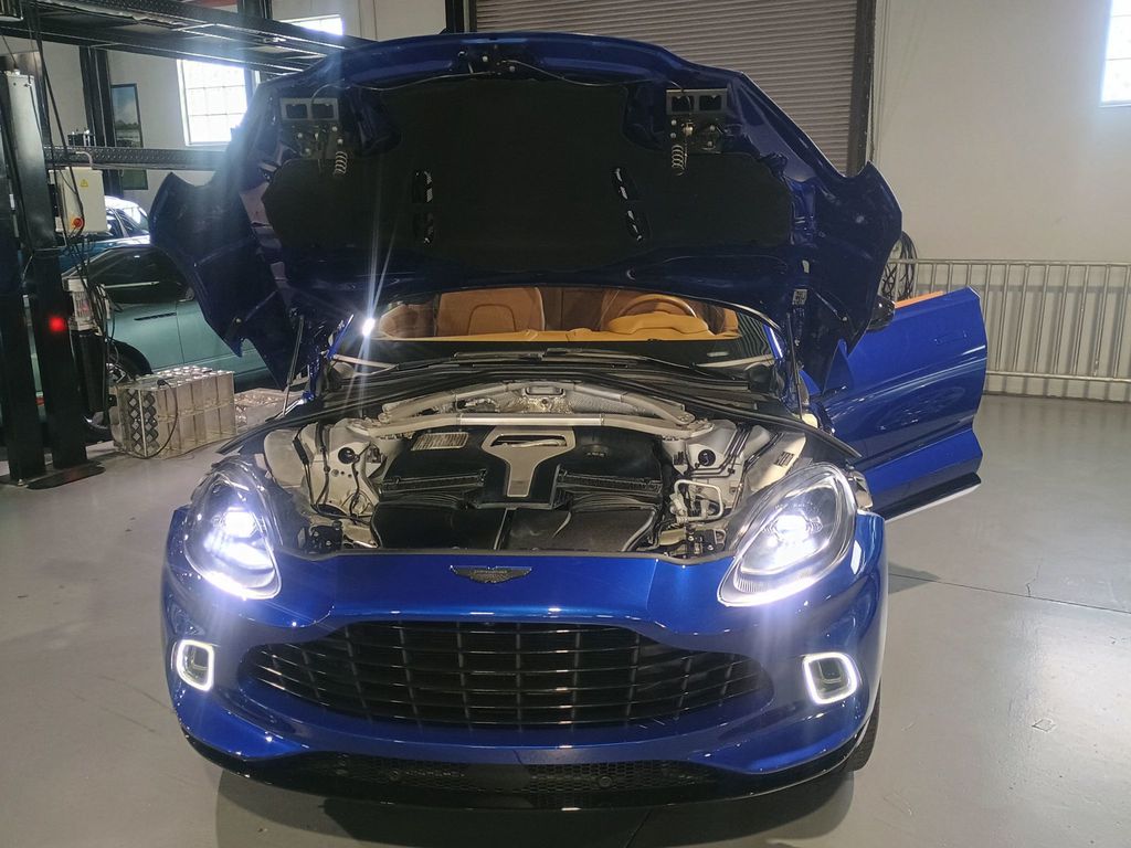 2021 Aston Martin DBX AWD Florida SUV - 22977714 - 38