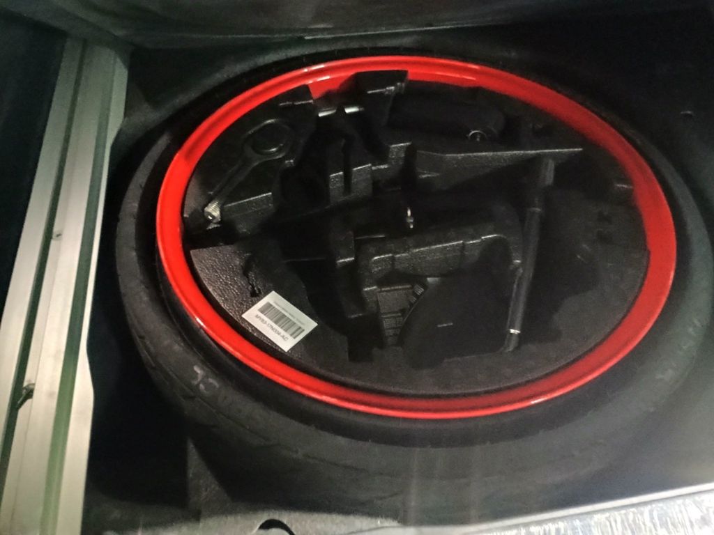 2021 Aston Martin DBX AWD Florida SUV - 22977714 - 48