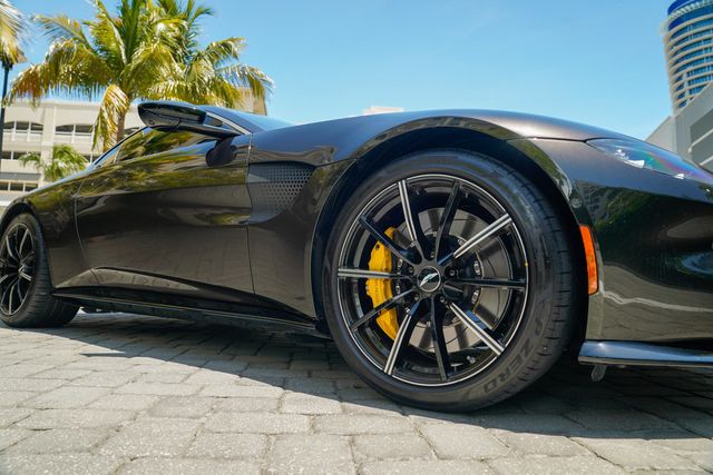 2021 Aston Martin Vantage Coupe Manual - 22900621 - 11