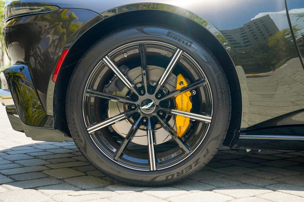 2021 Aston Martin Vantage Coupe Manual - 22900621 - 16