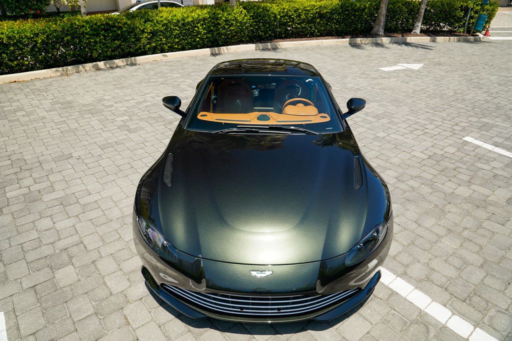 2021 Aston Martin Vantage Coupe Manual - 22900621 - 4