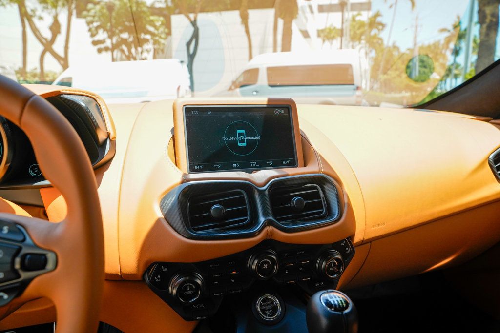 2021 Aston Martin Vantage Coupe Manual - 22900621 - 62